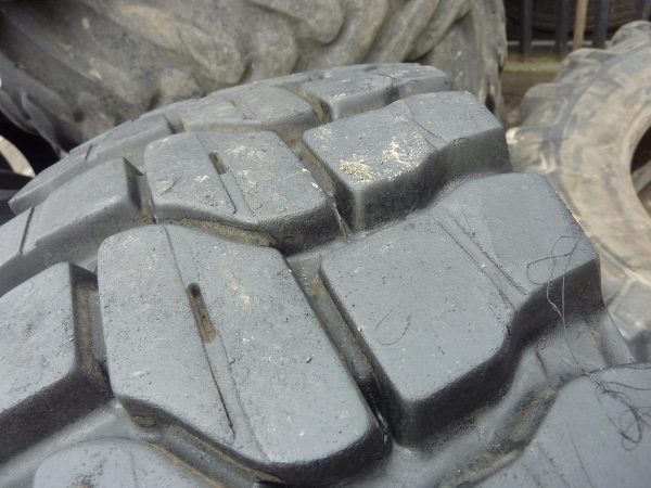 Opona używana ciężarowa 13R22.5 DAYTON D8000; 800zł C2229 - obrazek 6