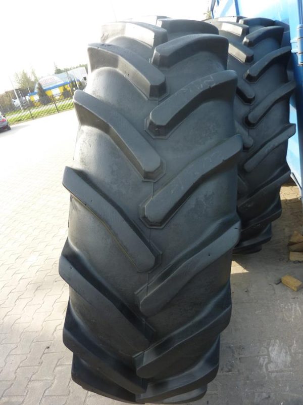 2x Opona używana rolnicza 20.8R38 MITAS R0-20; 1700zł W3867 - obrazek 14