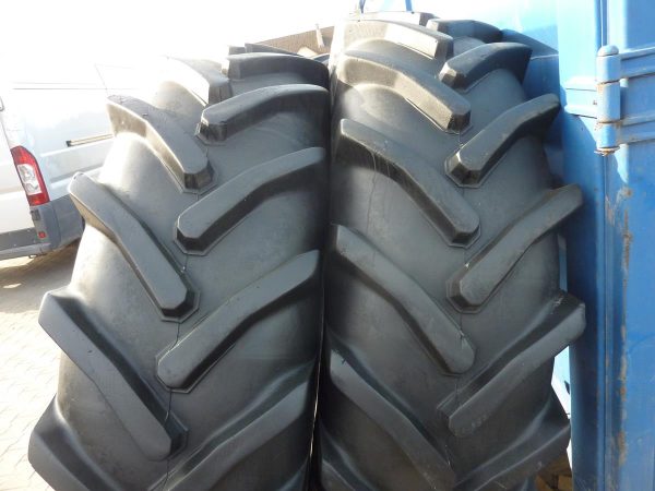 2x Opona używana rolnicza 20.8R38 MITAS R0-20; 1700zł W3867 - obrazek 15