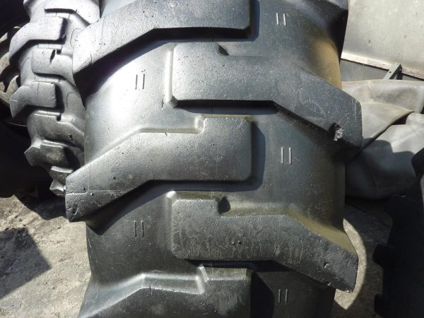 2x Opona używana przemysłowa 16.9-28 MITAS TRACTOR INDUSTRIAL TI06 1100zł W3870 - obrazek 3