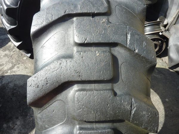 2x Opona używana przemysłowa 16.9-28 ALLIANCE INDUSTRIAL TRACTOR 700zł W3871 - obrazek 5