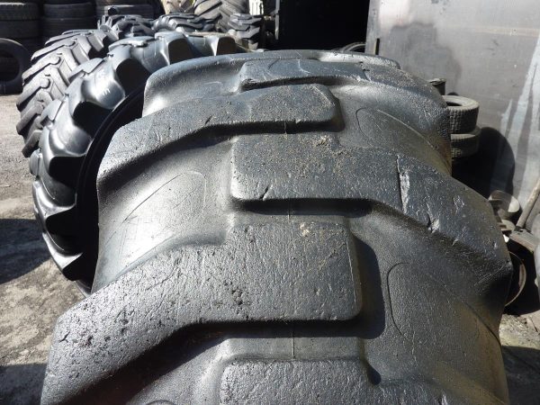 2x Opona używana przemysłowa 16.9-28 ALLIANCE INDUSTRIAL TRACTOR 700zł W3871 - obrazek 3