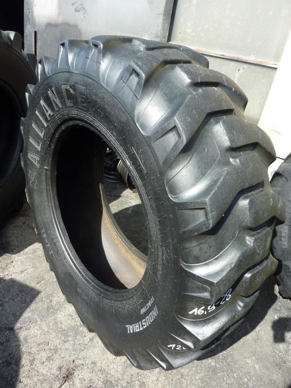 2x Opona używana przemysłowa 16.9-28 ALLIANCE INDUSTRIAL TRACTOR 700zł W3871 - obrazek 10