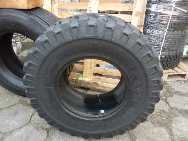 Opona używana przemysłowa 335/80R18 12.5R18 MICHELIN XZSL 600zł W3883 - obrazek 2