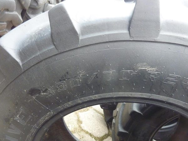 Opona używana przemysłowa 380/70R24 MITAS RD-02; 800zł W3884 - obrazek 3