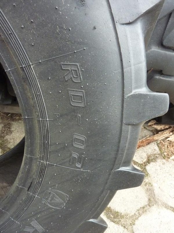 Opona używana przemysłowa 380/70R24 MITAS RD-02; 800zł W3884 - obrazek 10