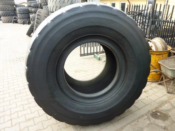 Opona używana przemysłowa 775/65R29 GOODYEAR GP40; 1000zł W794 - obrazek 2