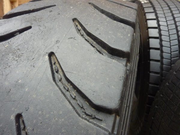 Opona używana ciężarowa 13R22.5 CROSS WIND CWD 40K 580zł C2255 - obrazek 5