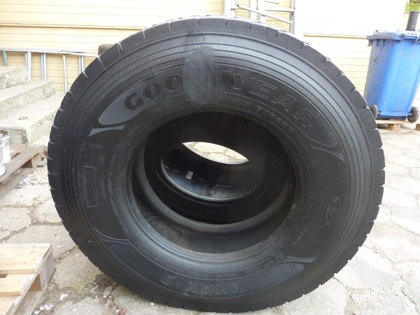 Opona używana ciężarowa 315/80R22.5 GOODYEAR KMAX D 650 zł C2258 - obrazek 2