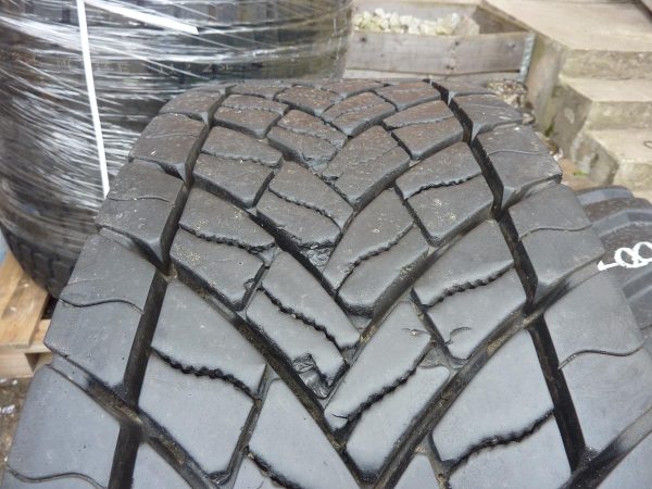 Opona używana ciężarowa 315/80R22.5 GOODYEAR KMAX D 650 zł C2258 - obrazek 4