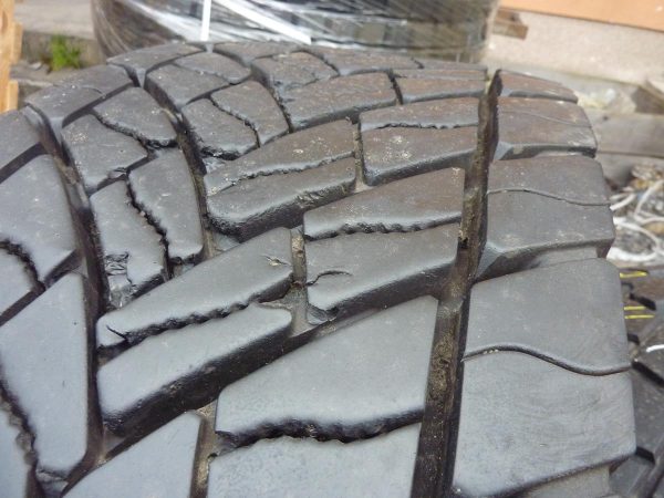 Opona używana ciężarowa 315/80R22.5 GOODYEAR KMAX D 650 zł C2258 - obrazek 5