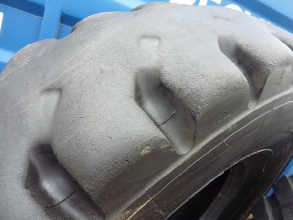 Opona używana przemysłowa 18.00R33 MICHELIN XZM 2+ 2900zł W3892 - obrazek 6