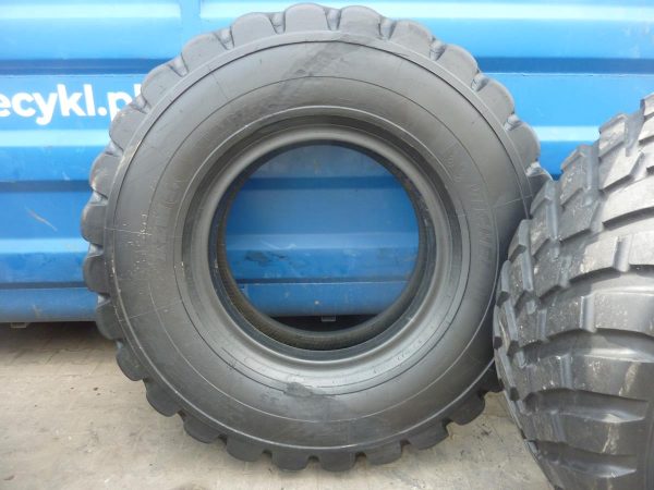 Opona używana przemysłowa 18.00R33 MICHELIN XZM 2+ 2900zł W3892 - obrazek 2