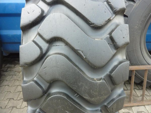 Opona używana przemysłowa 23.5R25 MICHELIN XHAZ 4900zł W3893 - obrazek 6
