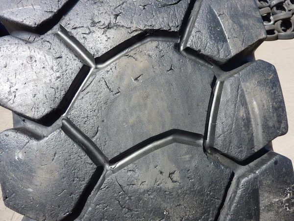 Opona używana przemysłowa 21.00R33 MICHELIN X-TRACTION 3000zł W3914 - obrazek 8