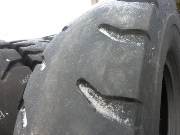 Opona używana przemysłowa 18.00R33 BRIDGESTONE COTAINER HANDLER SS 1000zł W350 - obrazek 6
