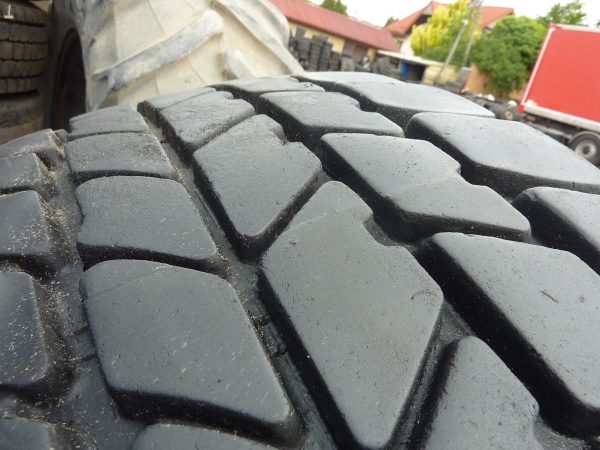 Opona używana przemysłowa 385/95R25 MICHELIN X-CRANE+ 1900zł W3938 - obrazek 9