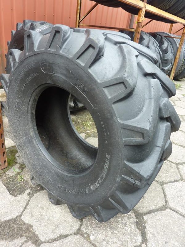 Opona używana przemysłowa 18-19.5 CAMSO TRACTIONMASTER 1000zł W3942 - obrazek 10