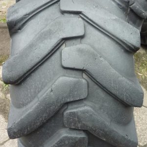 Opona używana przemysłowa 18-19.5 CAMSO TRACTIONMASTER 1000zł W3942