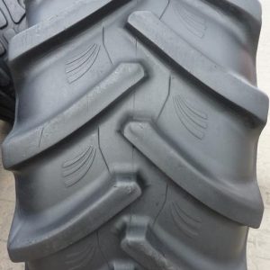 Opona używana rolnicza 600/70R30 GRI GREEN XLR70; 2000zł W3944