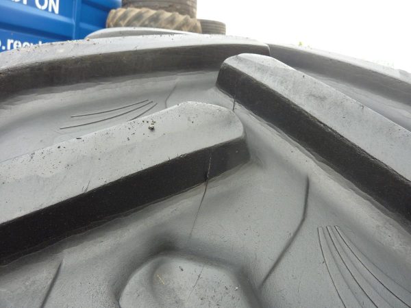 Opona używana rolnicza 600/70R30 GRI GREEN XLR70; 2000zł W3944 - obrazek 6