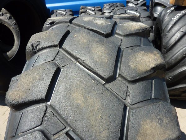4x Opona używana przemysłowa 400/80-24 15.5/80-24 CAMS0 MPT 753; 1050zł W3950 - obrazek 5