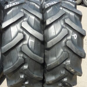 2x Opona używana rolnicza 300/70R20 PIRELLI TM700 450zł W3959