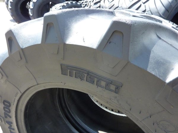2x Opona używana rolnicza 300/70R20 PIRELLI TM700 450zł W3959 - obrazek 9