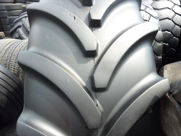 Opona używana rolnicza 540/65R38 VREDESTEIN 2400zł W3963 - obrazek 4