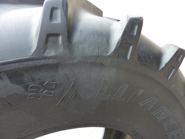 Opona używana rolnicza 620/70R30 ALLIANCE A-570; 2800zł W3973 - obrazek 8