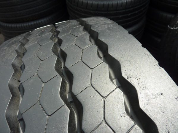 Opona używana ciężarowa 265/70R19.5 BRIDGESTONE R-TRAILER 500zł C2305 - obrazek 6
