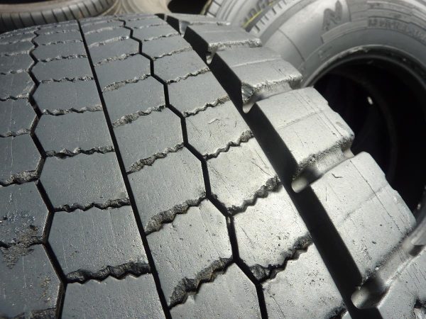 Opona używana ciężarowa 295/55R22.5 HANKOOK DL10+V 700zł C2307 - obrazek 6