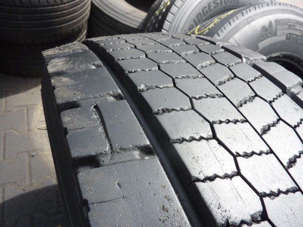 Opona używana ciężarowa 295/55R22.5 HANKOOK DL10+V 700zł C2307 - obrazek 8