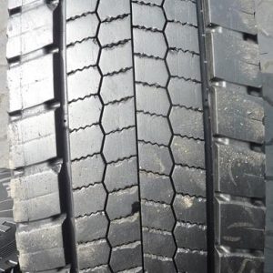 Opona używana ciężarowa 295/55R22.5 HANKOOK DL10+V 700zł W2307