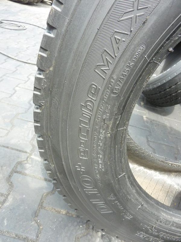 Opona używana ciężarowa 295/55R22.5 HANKOOK DL10+V 700zł C2307 - obrazek 2