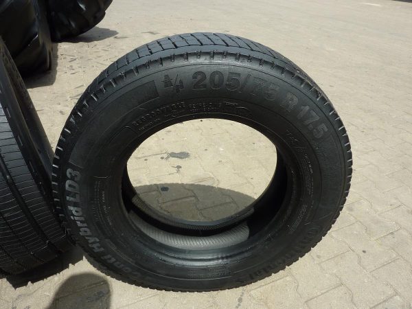 Opona używana ciężarowa 205/75R17.5 CONTINENTAL CONTI HYBRID LD3; 300zł C2313 - obrazek 2