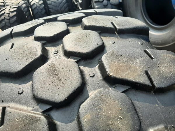 2x Opona używana przemysłowa 460/70R24 17.5R24 MICHELIN 1400zł W4478 - obrazek 6