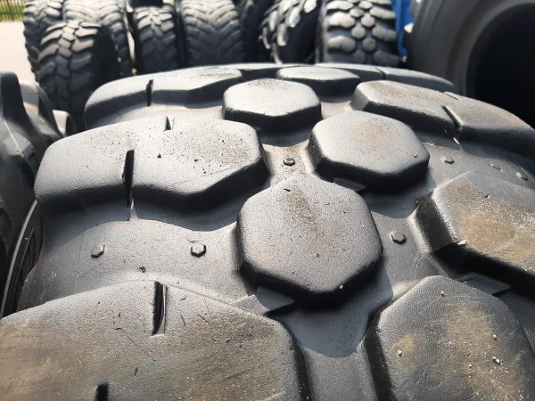 2x Opona używana przemysłowa 460/70R24 17.5R24 MICHELIN 1400zł W4478 - obrazek 9