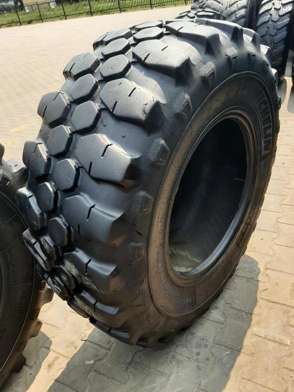 2x Opona używana przemysłowa 460/70R24 17.5R24 MICHELIN 1400zł W4478 - obrazek 2