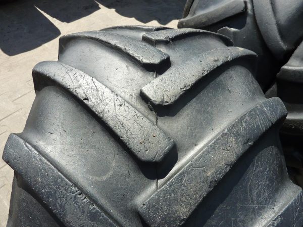 2x Opona używana rolnicza 425/55R17 CONTINENTAL CONTRACT AC75G; 450zł W3998 - obrazek 5