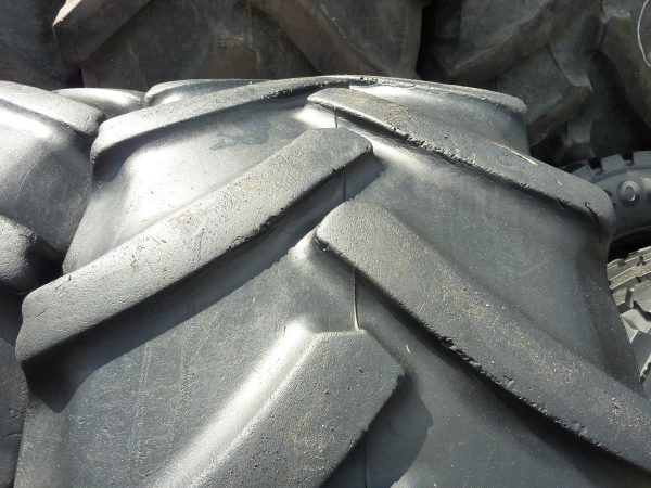 2x Opona używana rolnicza 420/65R20 CONTINENTAL CONTRACT AC65; 600zł W4008 - obrazek 6
