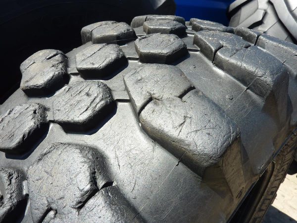 Opona używana przemysłowa 500/70R24 19.5R24 MICHELIN BIBLOAD 1500zł W4009 - obrazek 6