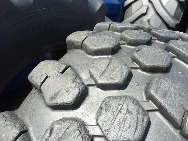 Opona używana przemysłowa 500/70R24 19.5R24 MICHELIN BIBLOAD 1500zł W4009 - obrazek 7