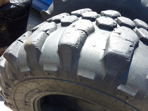 Opona używana przemysłowa 500/70R24 19.5R24 MICHELIN BIBLOAD 1500zł W4009 - obrazek 9