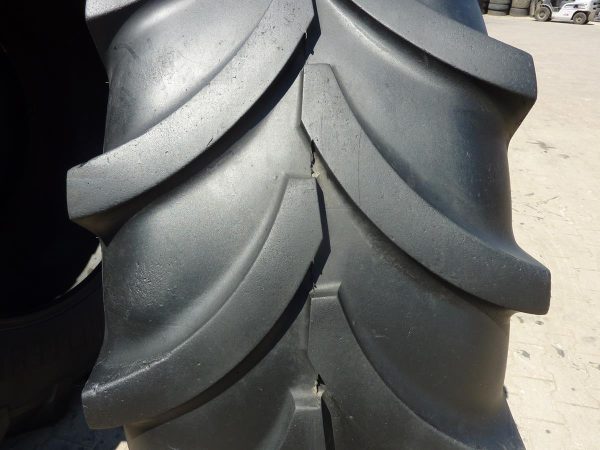 Opona używana rolnicza 540/65R38 VREDESTEIN TRAXION+ 1800zł W4010 - obrazek 4