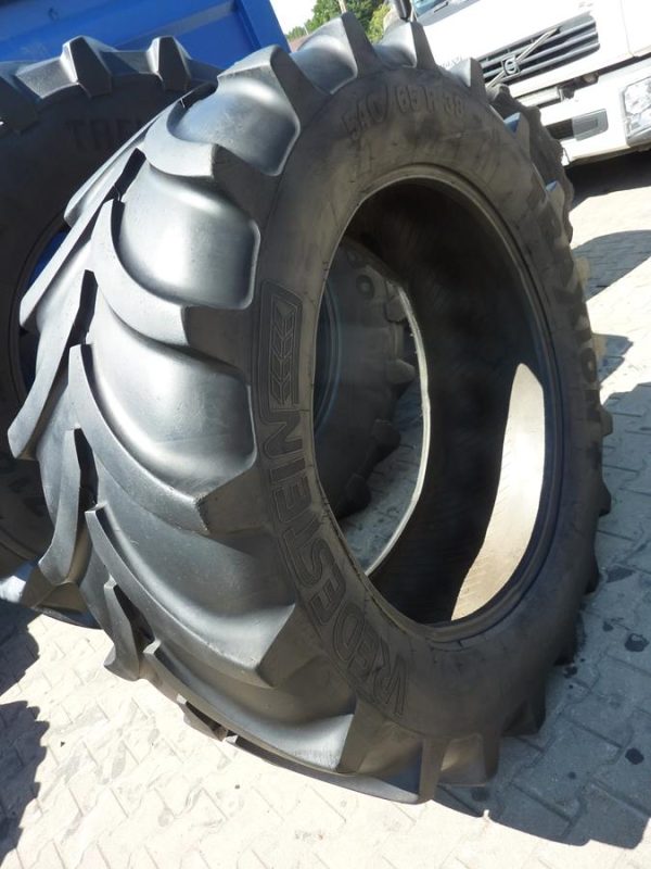Opona używana rolnicza 540/65R38 VREDESTEIN TRAXION+ 1800zł W4010 - obrazek 2