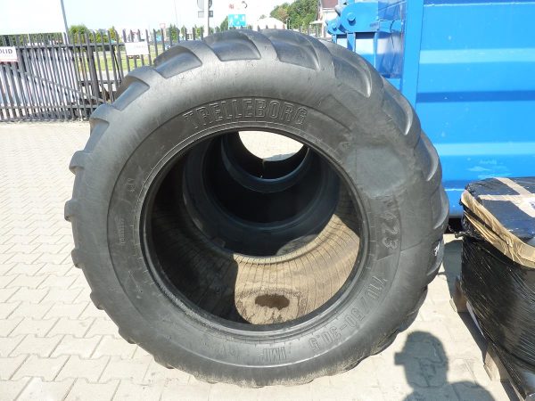 2x Opona używana rolnicza 710/50-30.5 TRELLEBORG TWIN 423; 3200zł W4015 - obrazek 3