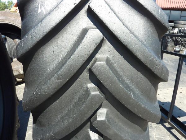 Opona używana rolnicza 800/70R32 CONTINENTAL SVT 4000zł W4026 - obrazek 4