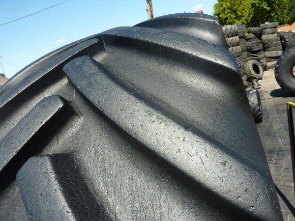 Opona używana rolnicza 800/70R32 CONTINENTAL SVT 4000zł W4026 - obrazek 6