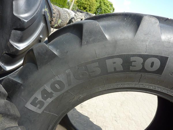 Opona używana rolnicza 540/65R30 MICHELIN MULTI BIB 1800zł W4032 - obrazek 3